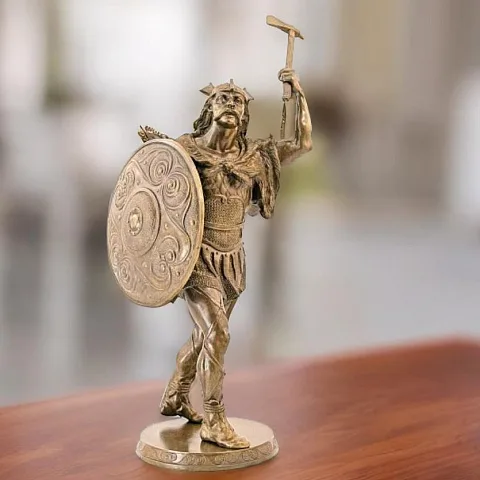 Подарочная скульптура «Галльский воин» из бронзы