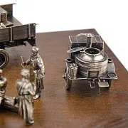 Диорама «Советская полевая кухня. Зима 1943 г.» из бронзы и ясеня, 1:35 — оригинальный подарок — фотография 2