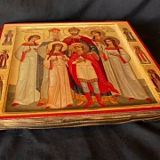 Икона Царственных Страстотерпцев "Семья Романовых" — необычный подарок — фотография 4