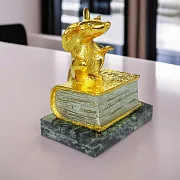 Бронзовая статуэтка «Мудрая мышь» на книге — красивый подарок — фотография 1