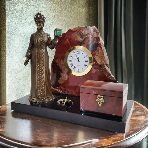 Часы «Хозяйка Медной горы» с яшмой и долеритом — необычный подарок